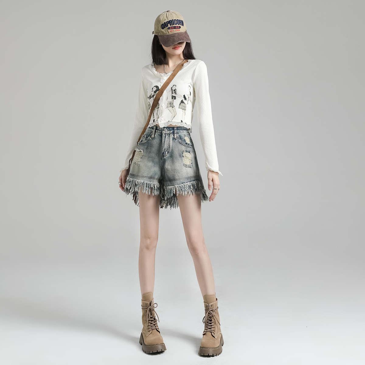 Lighing shipped blue fringed ripped denim shorts for women 2024 summer new high waist slimming A-line wide leg hot pants