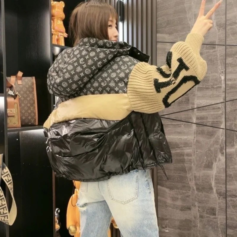 Splicing Hooded Down Fall And Winter Fashion Trend Knitted Long-Sleeved Loose Padded Warm Womens Jacket 240717