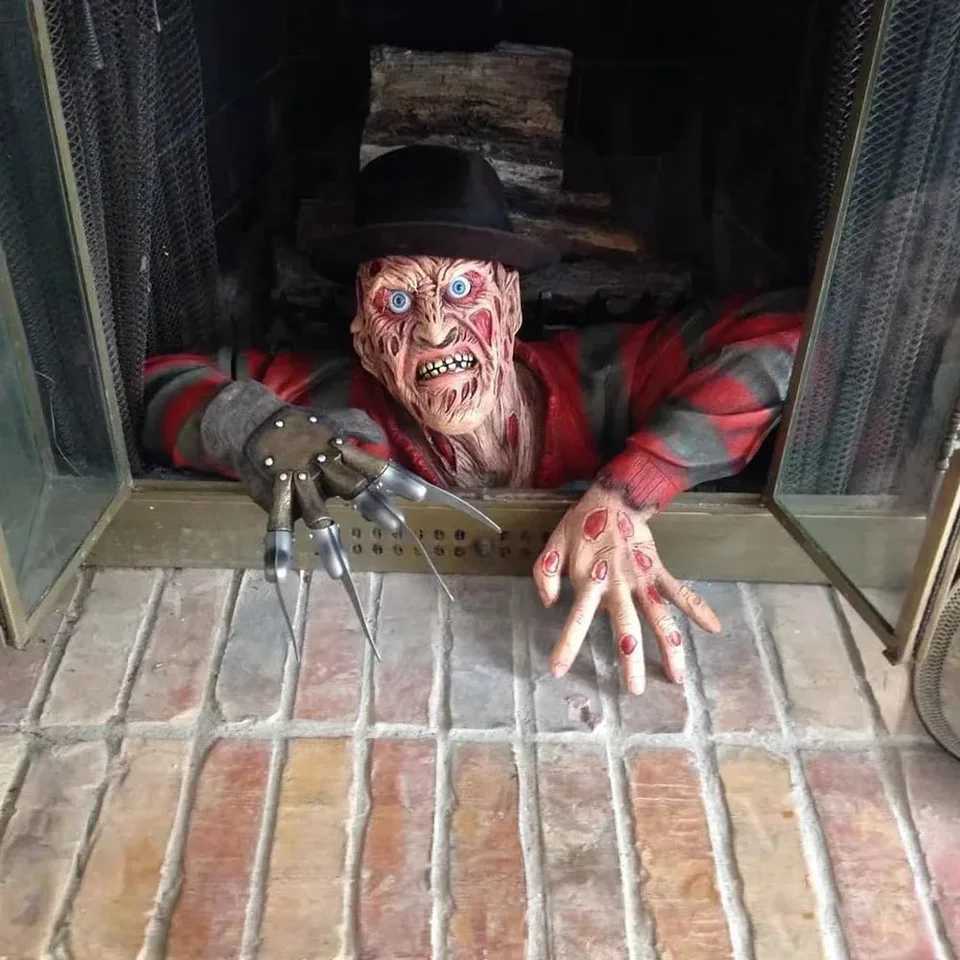 Freddy Statue Nightmare Kruger Grave Walker Statue Wall Sculpture Cartoon Characters Creative Sculptures Wall HangingsB240710B240707