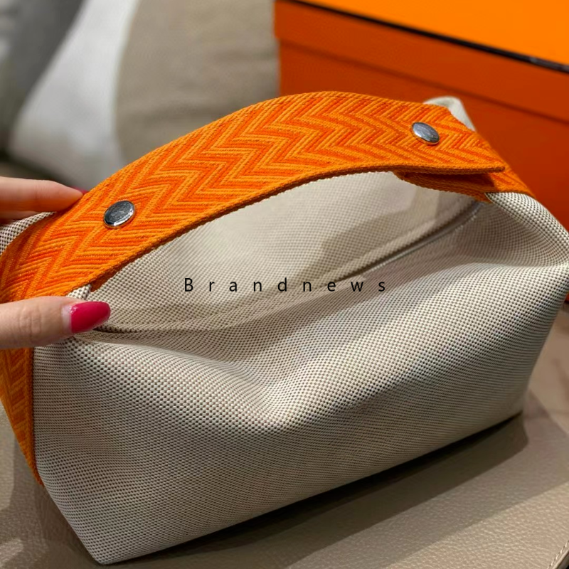 New Collection Fashion Designer Canvas Makeup Large Capacity High Quality Cosmetics Travel Storage Bag Camera Bag Wallet And Handbag Free Delivery