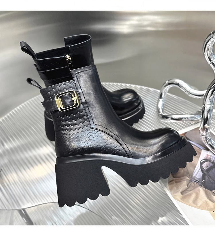 Fashion Bottom 2024 New Thick Comfortable and Durable Explosive Style Coarse Heel Simple Thin Short Tube Highlighting Versatile Martin Boots Lhshoe