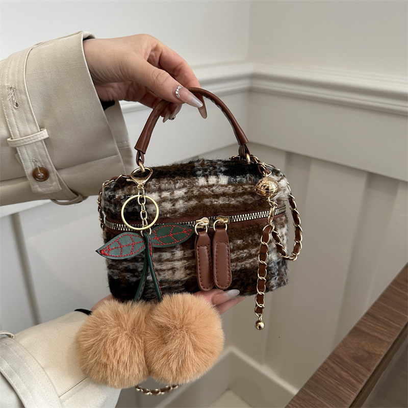 Autumn and winter popular woolen box small for women 2024 new fashion versatile crossbody super hot plaid shoulder bag H7.18#16