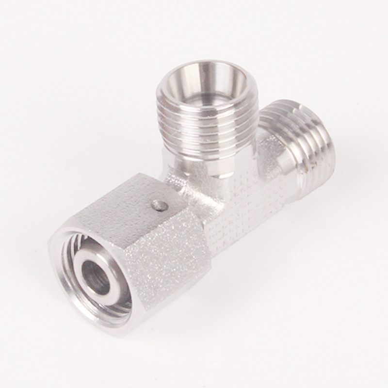 Manufacturers can order new XC-CC card sleeve connectors. Stainless steel connectors are available in large quantities and are preferred