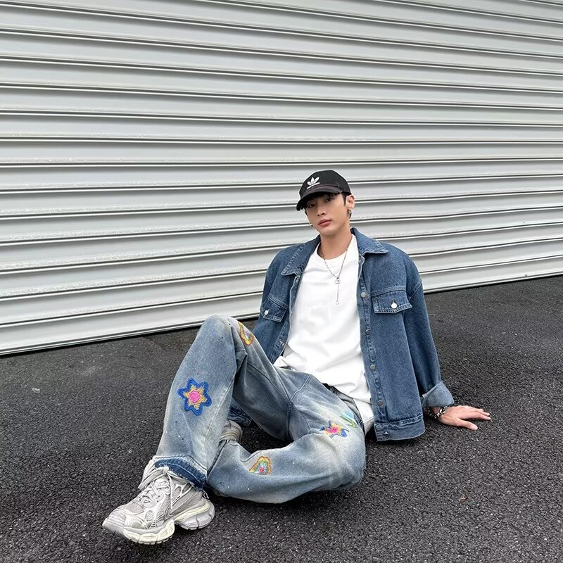 Uniquely designed petal embroidered denim jeans for men, trendy brand street edge with loose and versatile legs, casual pants