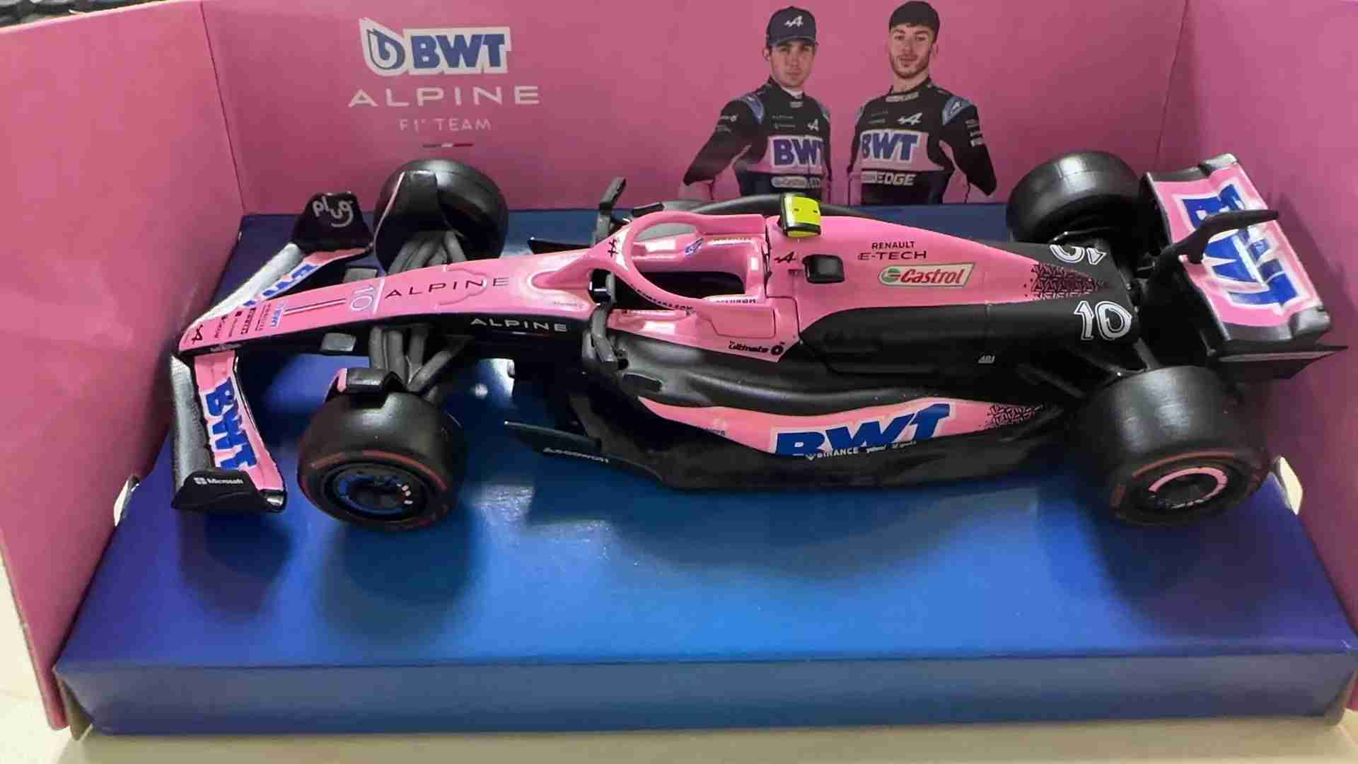 Bburago 1 43 BWT Alpine F1 Team 2023 A523 Bahrain #10 #31 Pink/Flat Racing Formula Car Static Simulation Diecast Alloy Model CarCL240718
