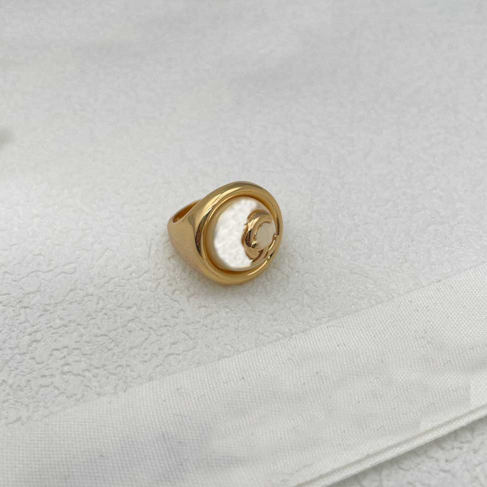 2025 Luxury quality charm punk band ring with white nature shell beads in 18k gold plated have stamp box PS6169