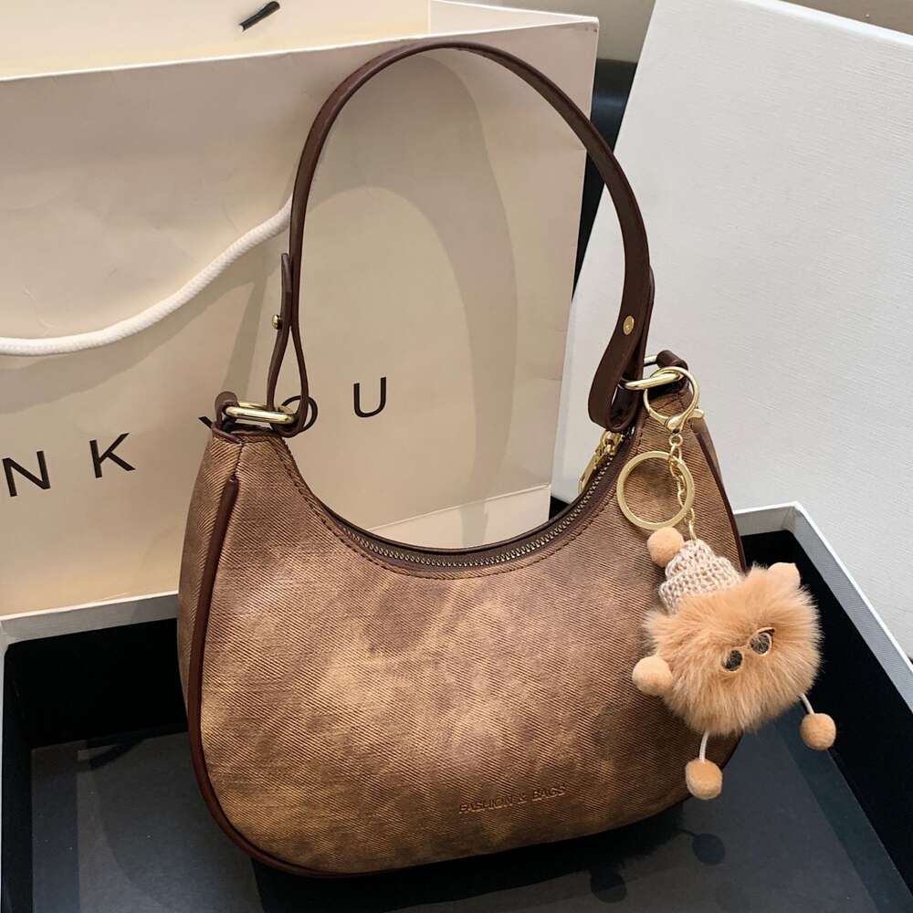 High end handbag for women in autumn winter 2023, new fashionable underarm bag, niche design, casual and versatile single shoulder crossbody bag H7.18