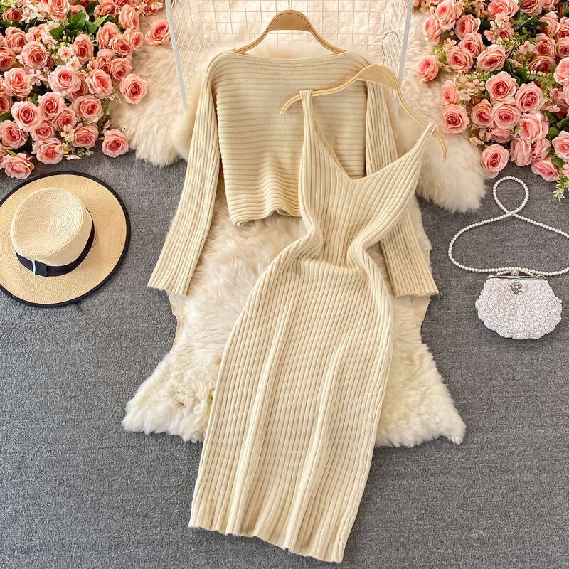 2021 Autumn Loose Round Neck Short Knitted Two Piece Set with Suspended Tank Top Skirt Slim Fit Dress Sexy Dress Short Sexy Temperament Novelty Round 