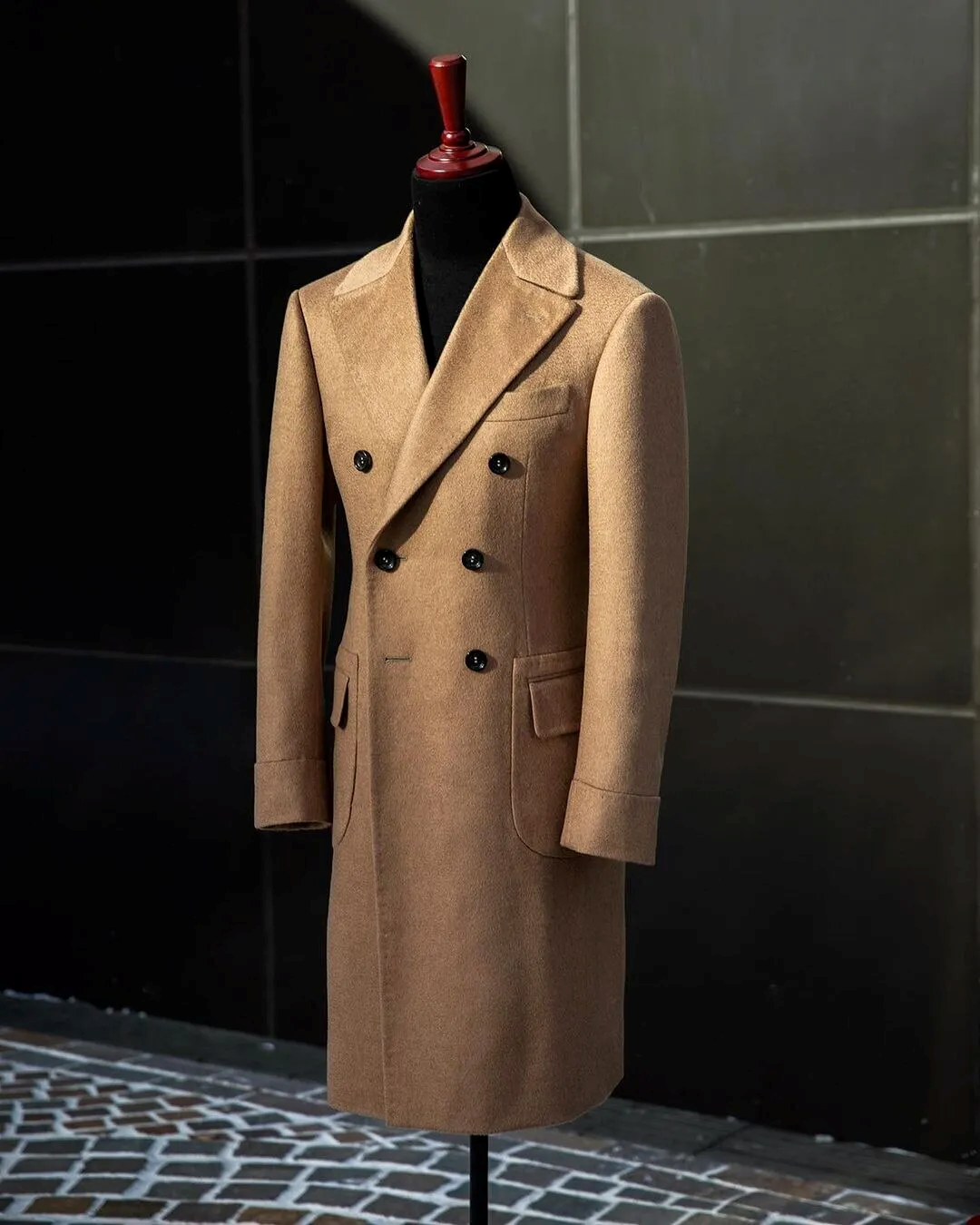 Formal Brown Men Suits Thick Wool Custom Made Double Breasted Tuxedos Peaked Lapel Blazer Back Vent Business High Quality Popular Cheap Price Long Coa