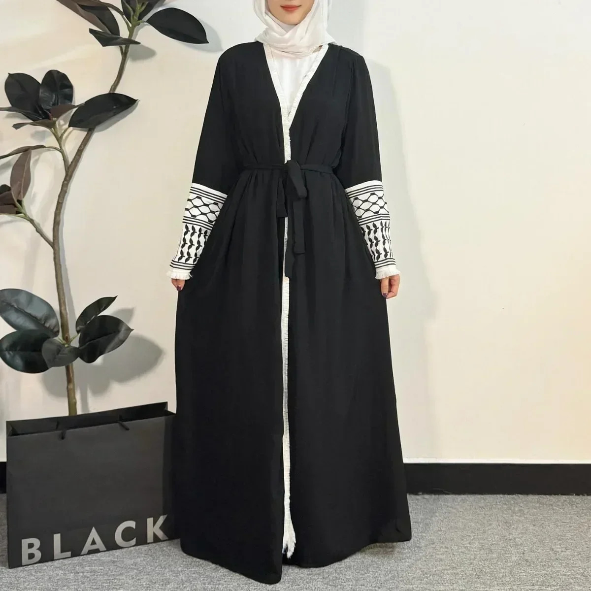 Open Front Abaya Muslim Long Sleeve Cardigan Abayas Maxi Dress Womens Clothing Tassel Embroidery Out Kaftans Women Jilbabs 240715wtt