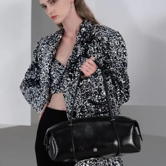 Womens Vintage Boston Handbag Pu Leather Motor Tyle Pillow Shoulder Bag Large Capacity Simple Black Square Bag Suitable for Girls 240704