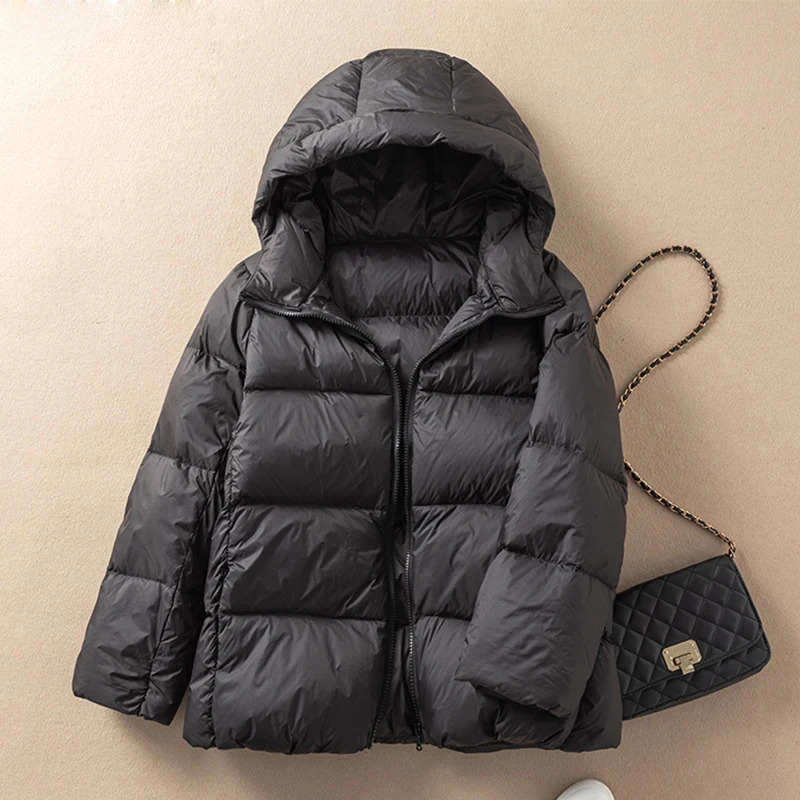 Lagabogy 2024 Winter Light Hooded Warm Puffer Jacket Women 90% White Duck Down Soft Coat Female Casual Bread Short Outwear 240712