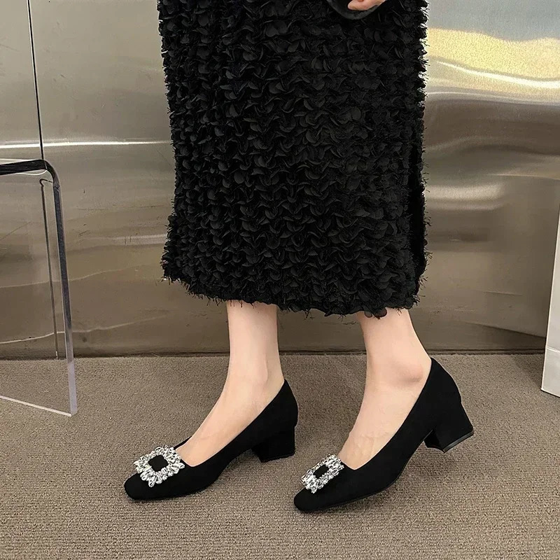 Bride Wedding Silk Pointed Pumps Versatile Rhinestone Square Buckle Shallow Mouth Single Shoes Womens Thick Low Heels 240718