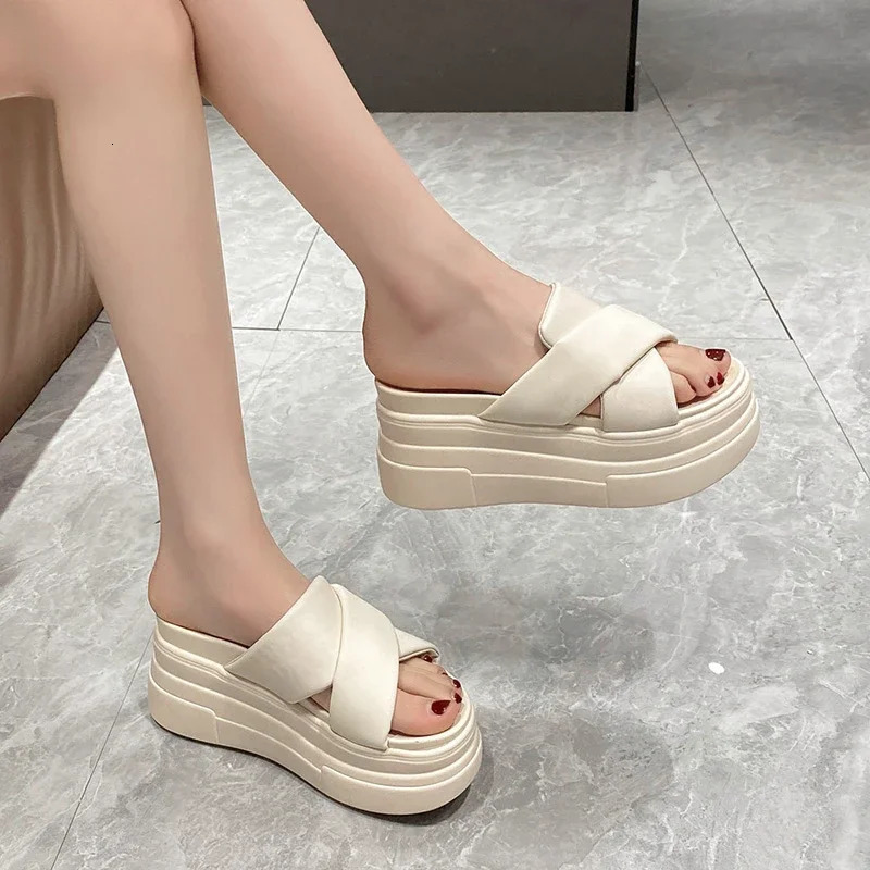 Womens high platform slider open toe leather wedge thick sandals 2024 summer thick soled womens beach flip 9CM 240719