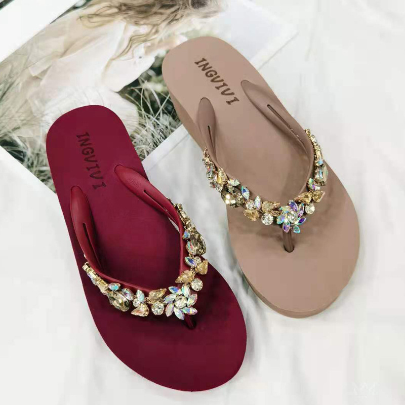 Glitter Flip Flops Slippers Women Summer 2022 Fashion Outdoor Rhinestone Chain Wedge Beach Slippers Jelly Hawaiian Flat Sandals