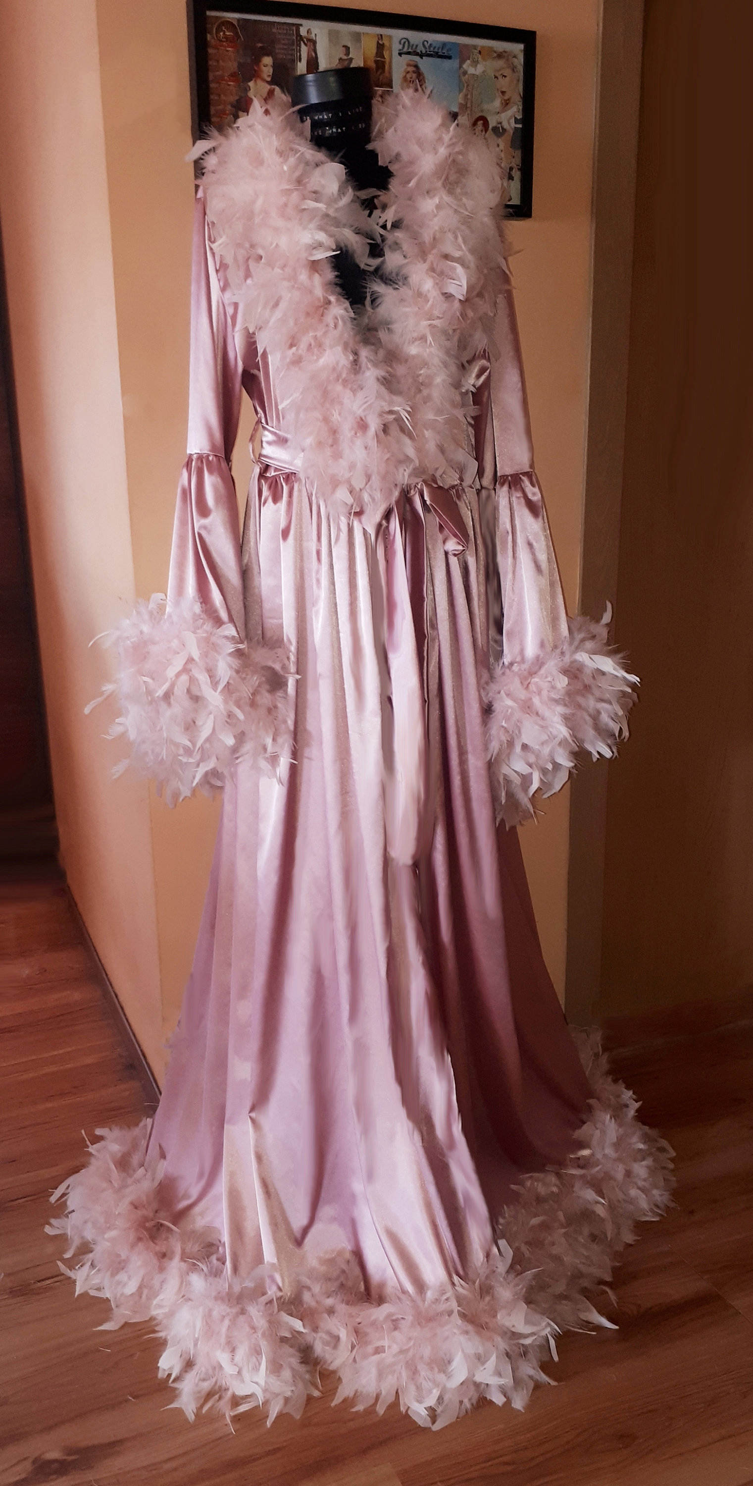 Elegant Velvet Bathrobe Dress for Photoshoots Feather V Neck Long Robes Photo Shoot Mother and Daughter Dresses Custom Made