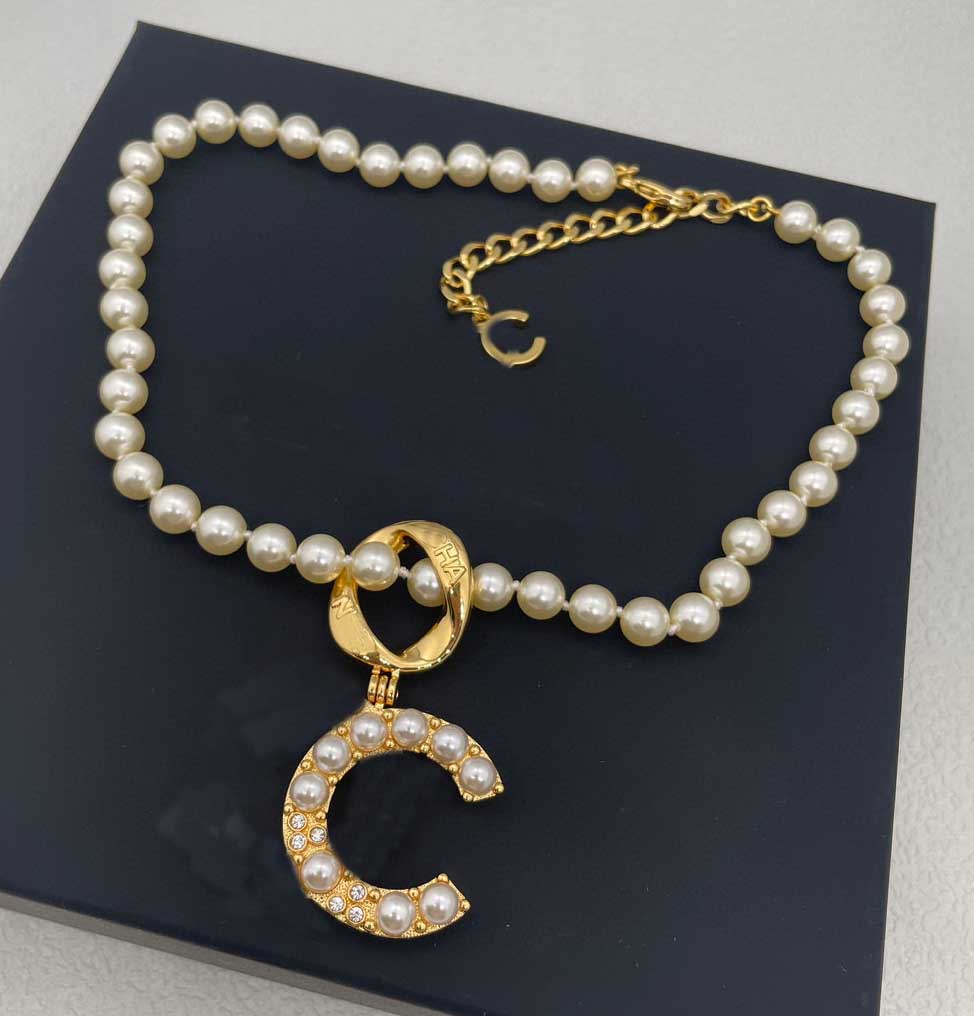 2024 SIMPLE DESIGNER JEWELRY Luxury quality pendant necklace with white shell beads in 18k gold plated have stmap box PS6172