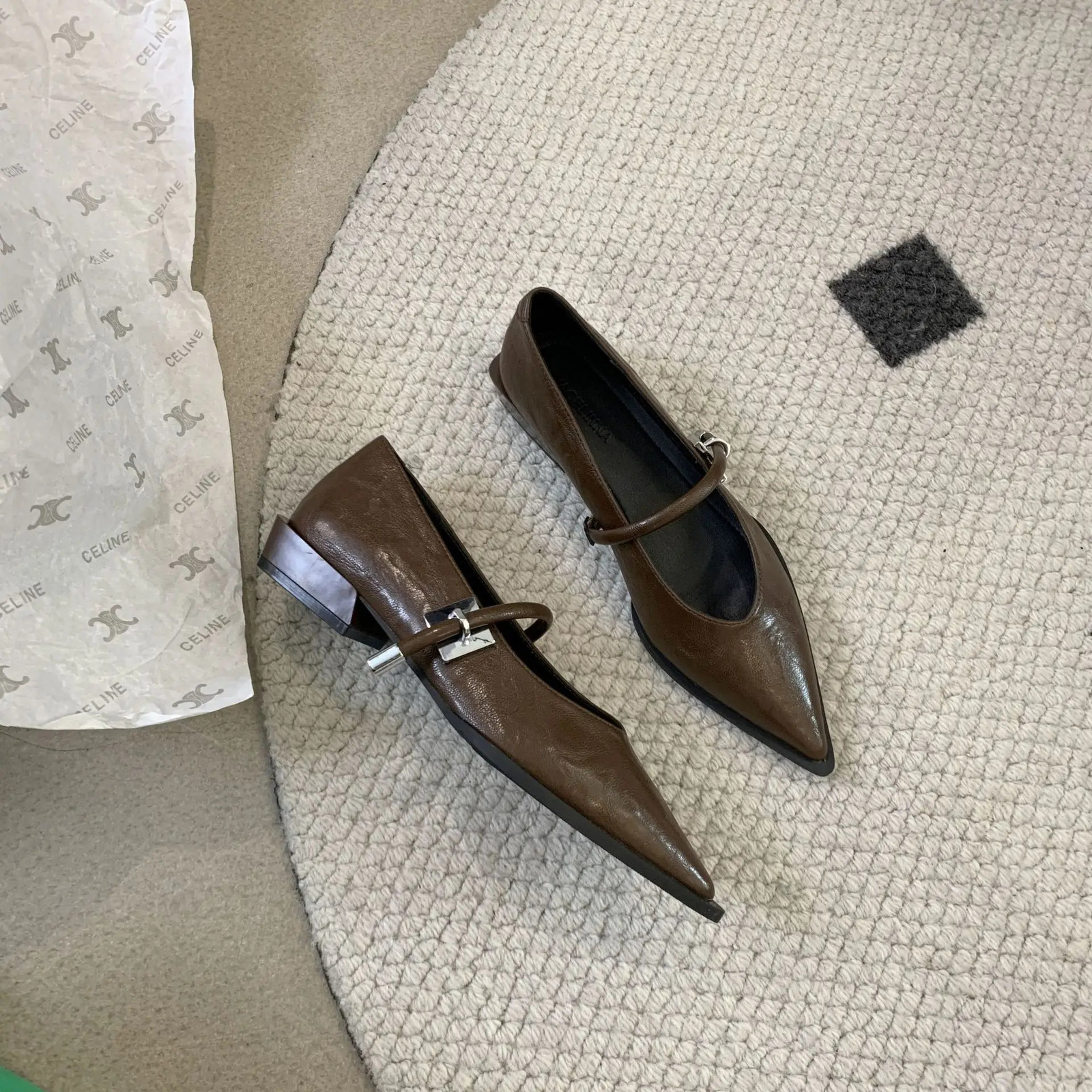 Vintage Pointy Single Shoe Womens Metal Buckle Square with A Line Allinone American Heel Shoes 240718