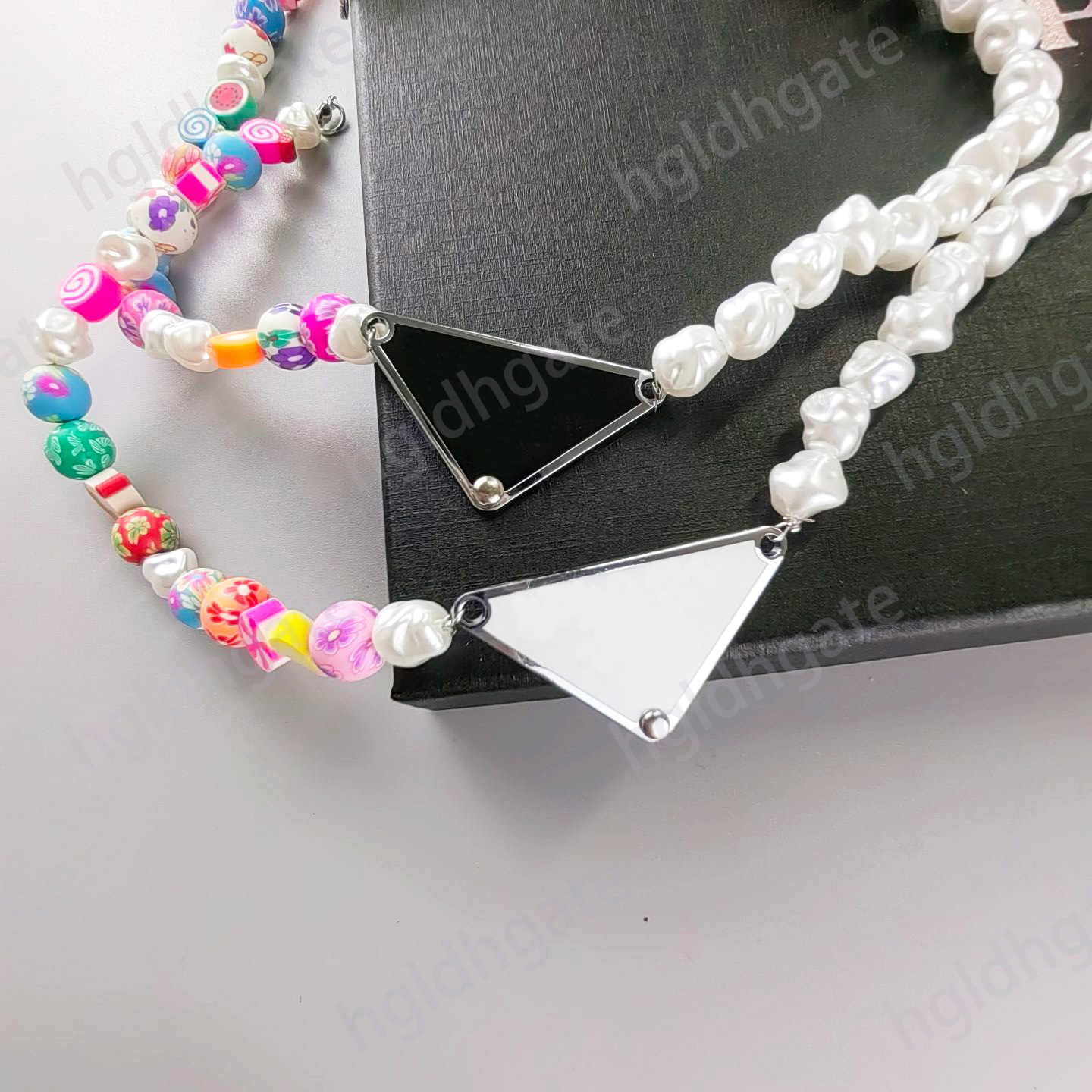 er Necklaces for Women Geometric Pendant Necklace with Beaded Gold Link Chain Elegant Summer Jewelry Z250910