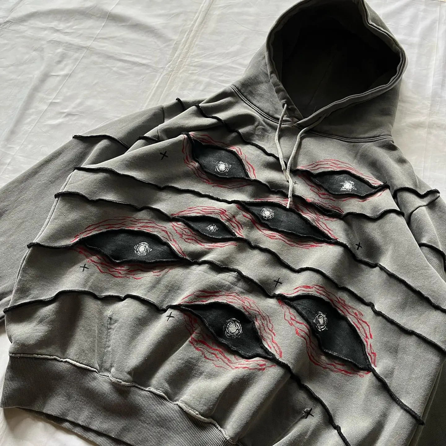 Y2K Hoodie Hip Hop Gothic Retro Eye Patchwork Gray Loose Pullover for Men and Women Fashion Harajuku Streetwear Casual Tops