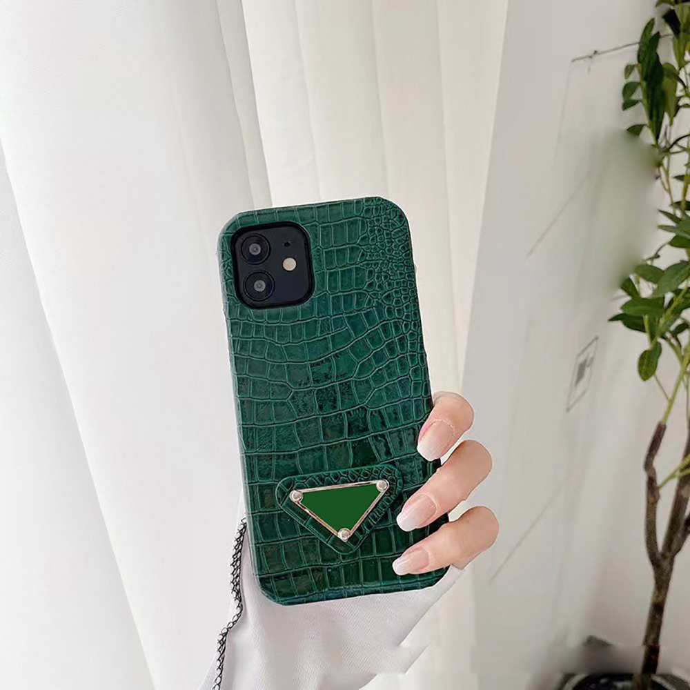 Faux Crocodile Designer Phone Case For Apple iPhone 17 16 Pro Max 15 14 Plus 13 Mini 12 11 X XR XS 8 7 Luxury PU Leather Velvet Lining Hard Shell Back Cover Fundas Coque Green