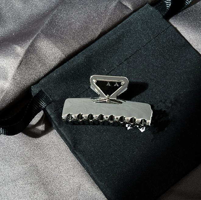 Hair Clips Barrettes Clamps Designer Hair Claw Clip Metal Hair Claws Hairclip Fashion Hair Accessories Women Girl Shark Back Head Clamps Boutique Girl Hairpins