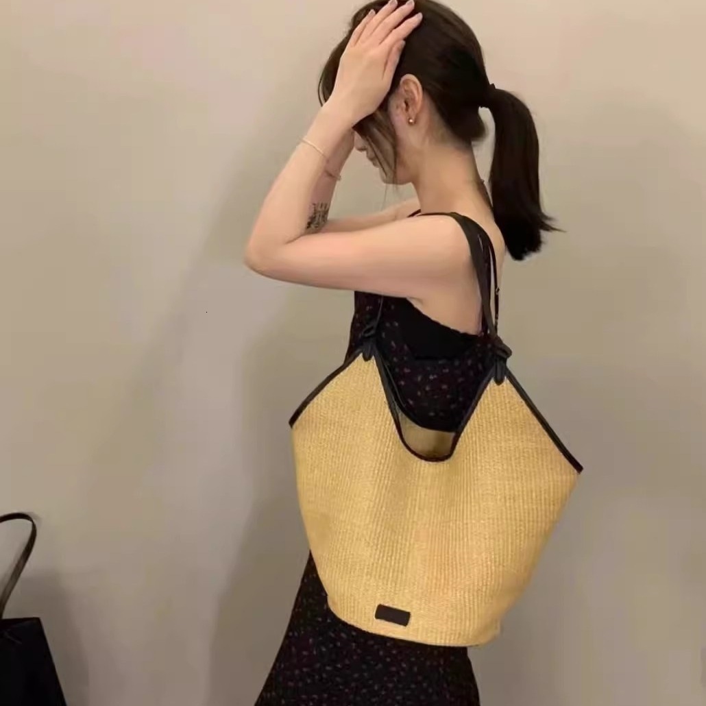 High end tote for women, European goods, travel grass woven single shoulder armpit commuting bag, vacation beach bag H7.19#28