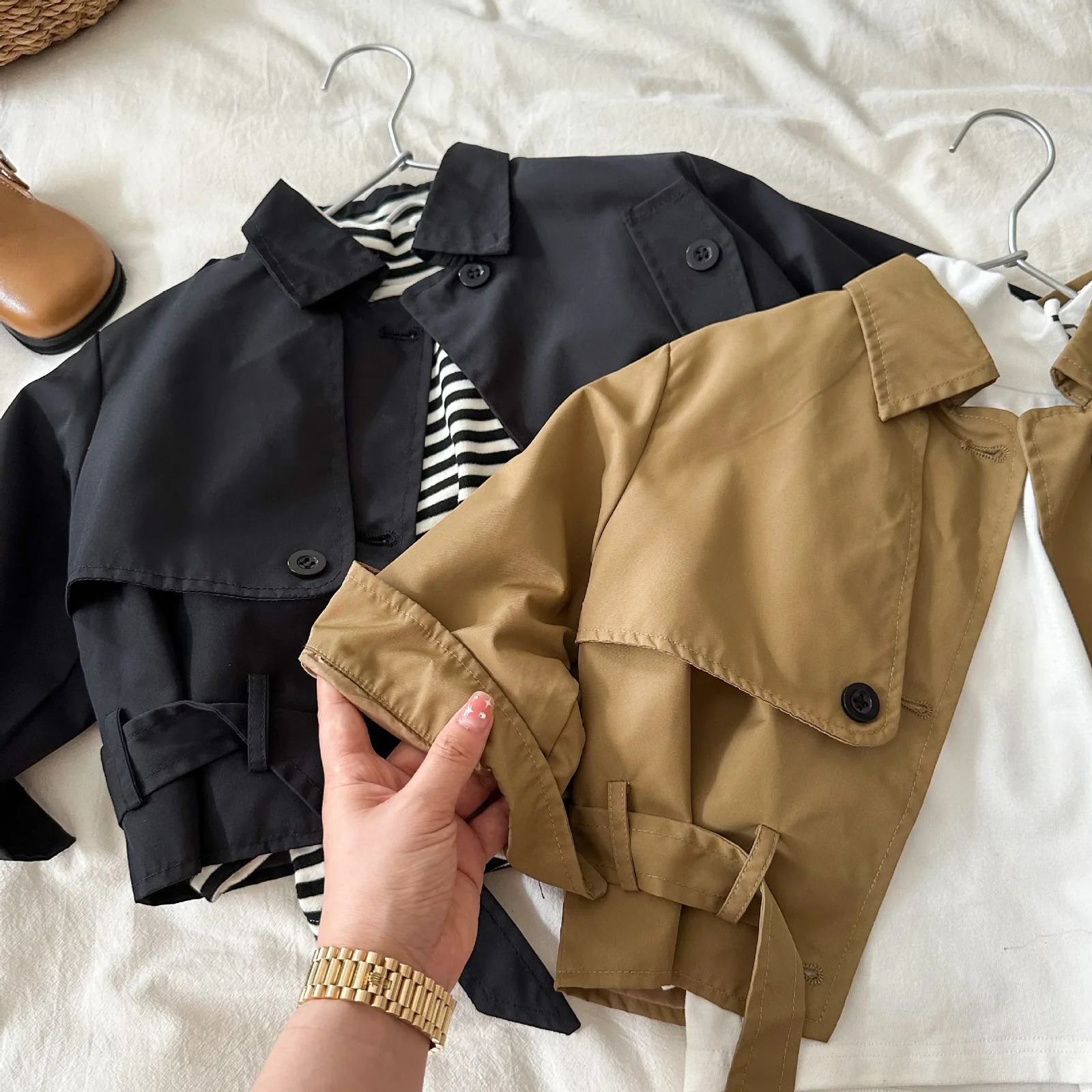 Kids Overcoat Autumn Boys and Girls Solid Color Personalized Coat Baby Short Belt Trench Coat 240711