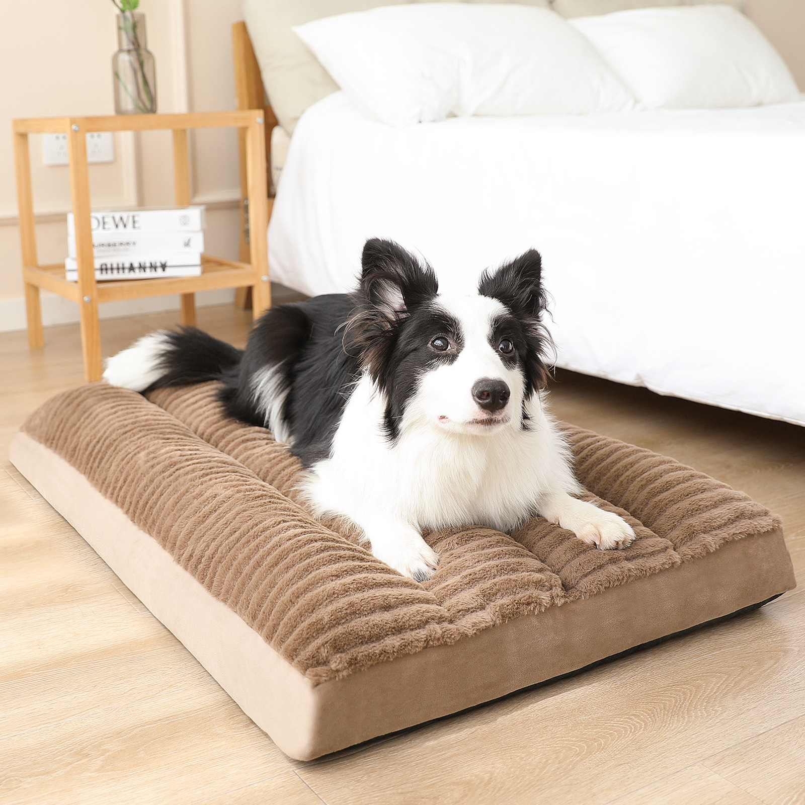 All year round general purpose medium and large house type corgi cat kennel, house, winter warming dog supplies