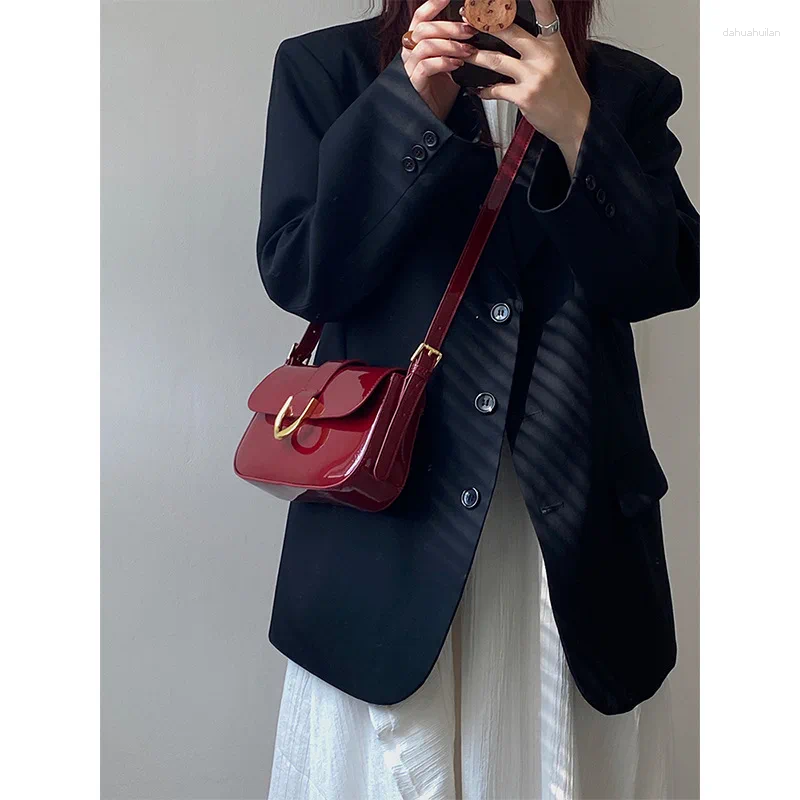 Free Shipping Shoulder Bags PU Leather Women's Bag Fashion Vintage Bury Glossy Premium Street Trend Underarm Handbag Crossbody Designer Bag Luxur