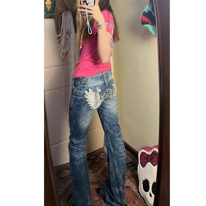 Y2k Girl Heavy Industry Wings Embroidered Pleated Jeans Retro Low-waisted Slim Fit Micro-flared Pants Women Clothing 240717