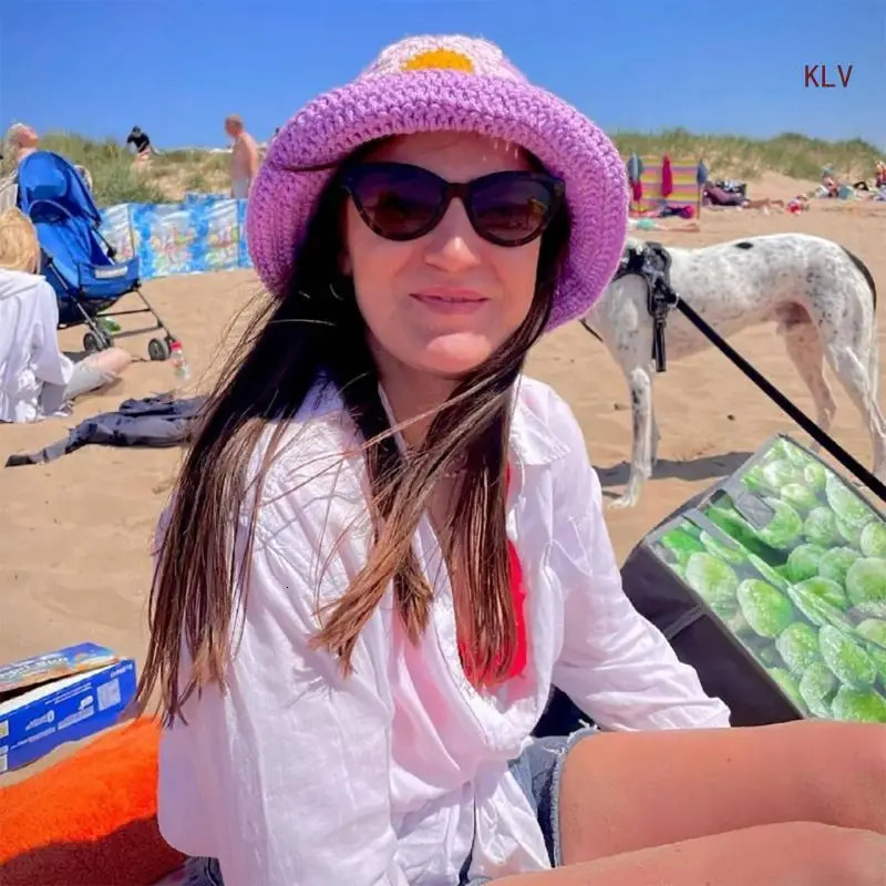 Elegant Bucket Hat Colorful Crochet Hat Holiday Decors Vacation Hat Western Cloch for Schoolgirls 240712