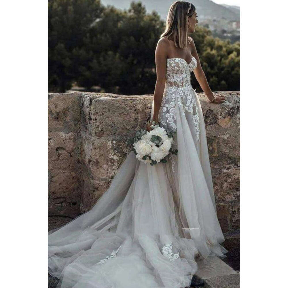Romantic Flower Appliques Lace Boho Wedding Dresses Strapless Bohemian Bridal Gowns Vestido Noiva Soft Tulle A Line Robe De