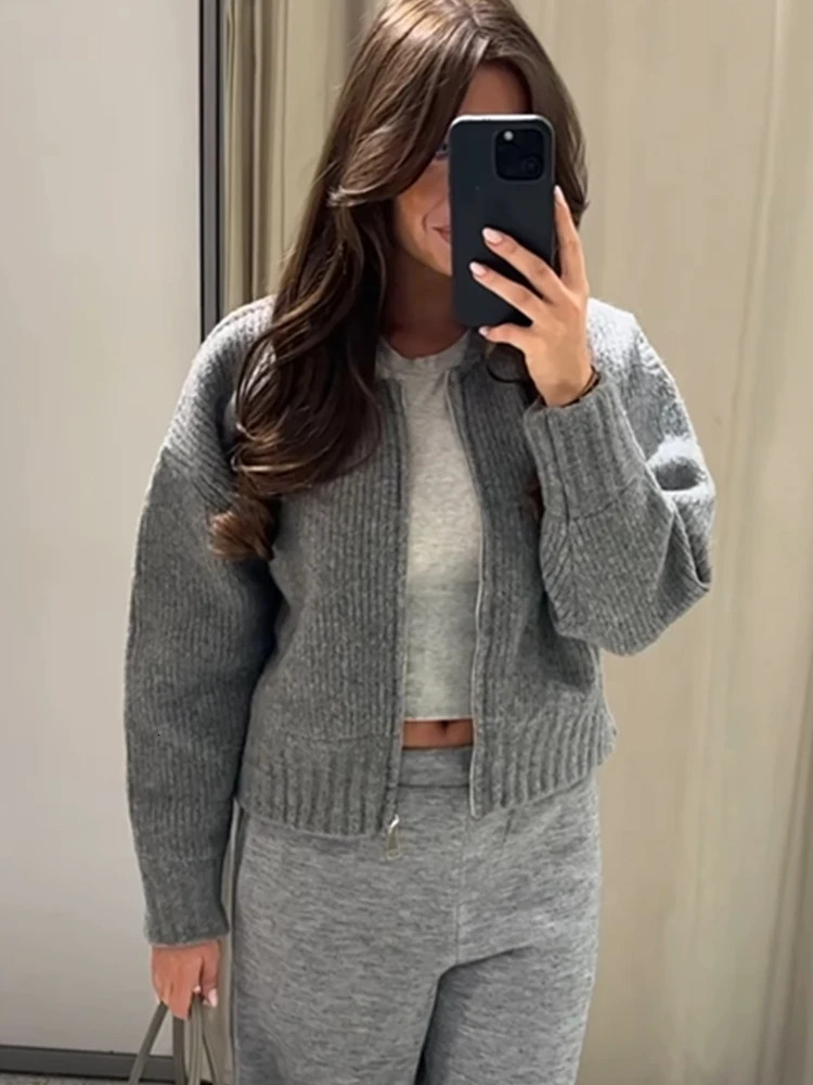 Fashion Solid Zipper Round Collar Sweater For Women High Street Autumn Winter Casual Knitwear Long Sleeve Female Tops 240712