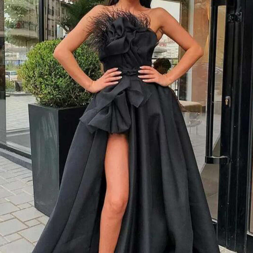 Black Evening Dresses 2024 Strapless Satin Feather A e High Split Sweep Train Formal Party Prom Gowns tail Robe De Soiree