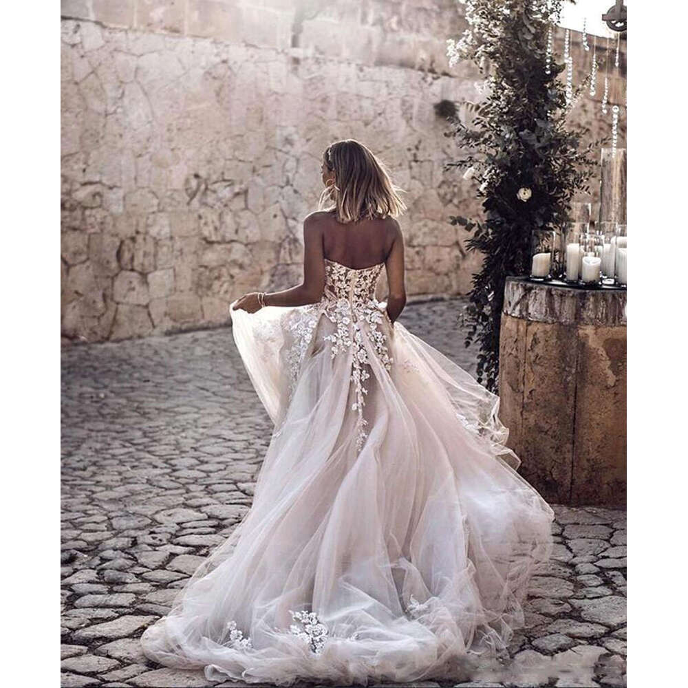 Romantic Flower Appliques Lace Boho Wedding Dresses Strapless Bohemian Bridal Gowns Vestido Noiva Soft Tulle A Line Robe De
