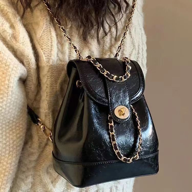 2024 New Style Sier Chain Women's Korean Edition Small Fragrance Backpack Fashionable Crowd Book Bag H7.19#27