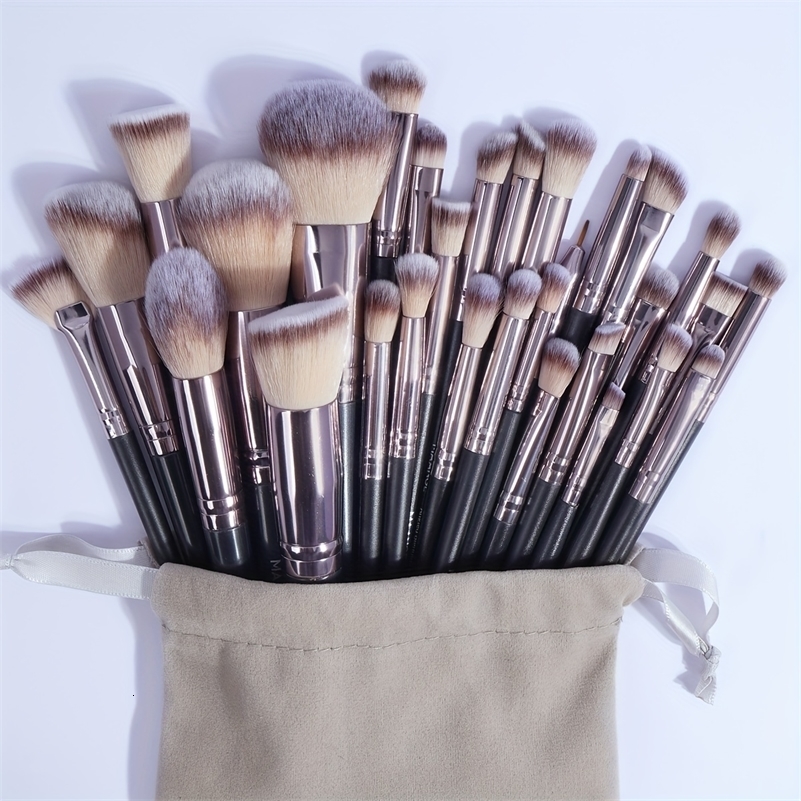 Maange 30 pcs professional makeup brush set basic concealer eye shadow powder blusher mixed brush bag beauty tool 240719