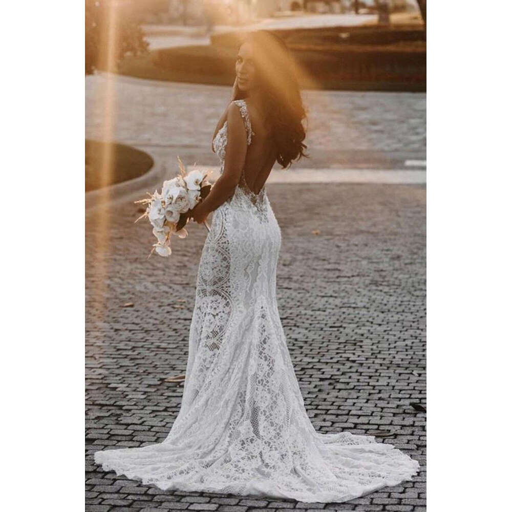 Women Crystal Beaded Mermaid Wedding Dresses 2023 Illusion V Neck Backless Vintage Lace Bridal Gowns Robe de Mariee