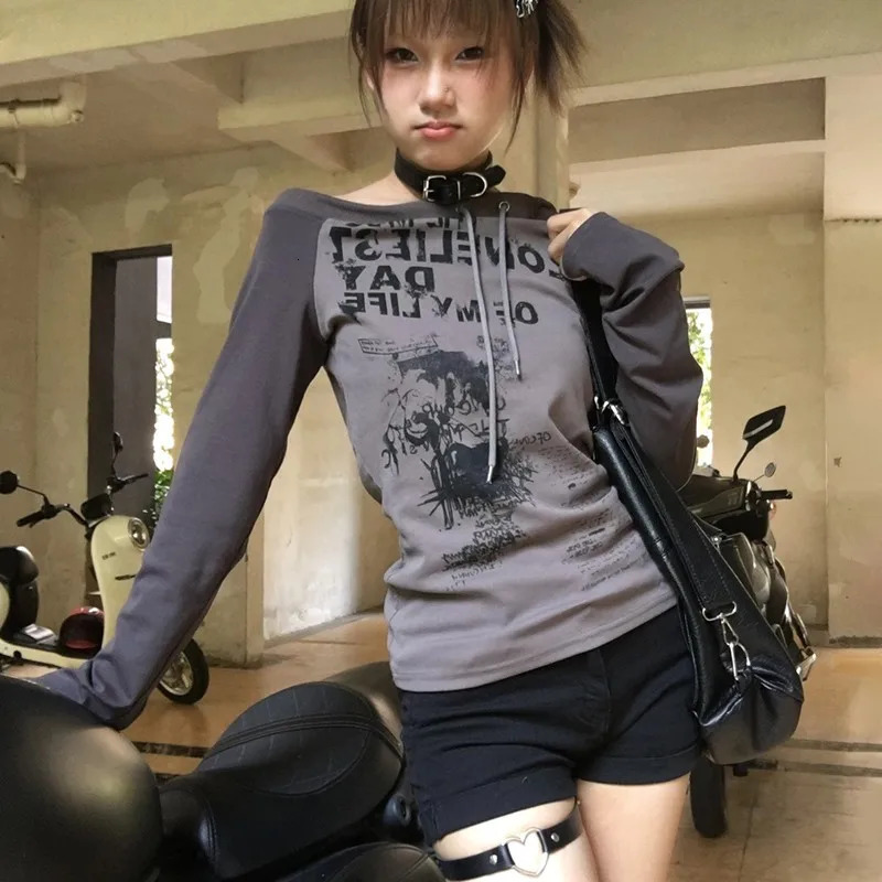 Karrram Japanese Y2k Off Shoulder T-shirt Grunge Aesthetics Graffiti Print Long Sleeve Tee Shirt Vintage Harajuku Streetwear 90s 240716