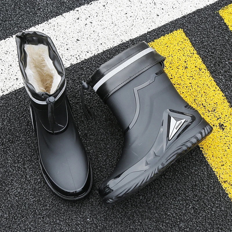Autumn and winter non-slip rain boots for men warm rain boots velvet waterproof shoes kitchen plastic work shoes fishing shoes 240712