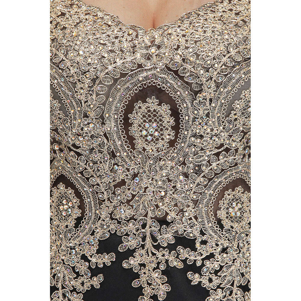 Plus Size 26W Long Mermaid Sleeve Dress Women Sexy Beaded Crystals Elegant Lace Applique Formal Evening Party Gowns