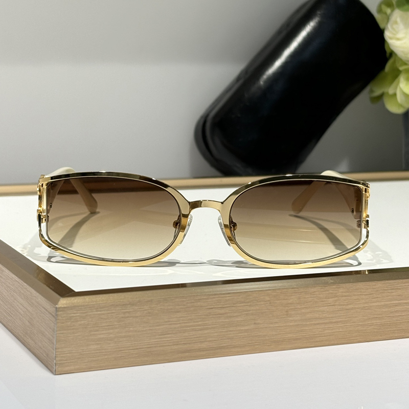 Metal Gold Squared Sunglasses for Women Designer Glasses Stylish Summer Sunnies UV400 Eye Protection with Case