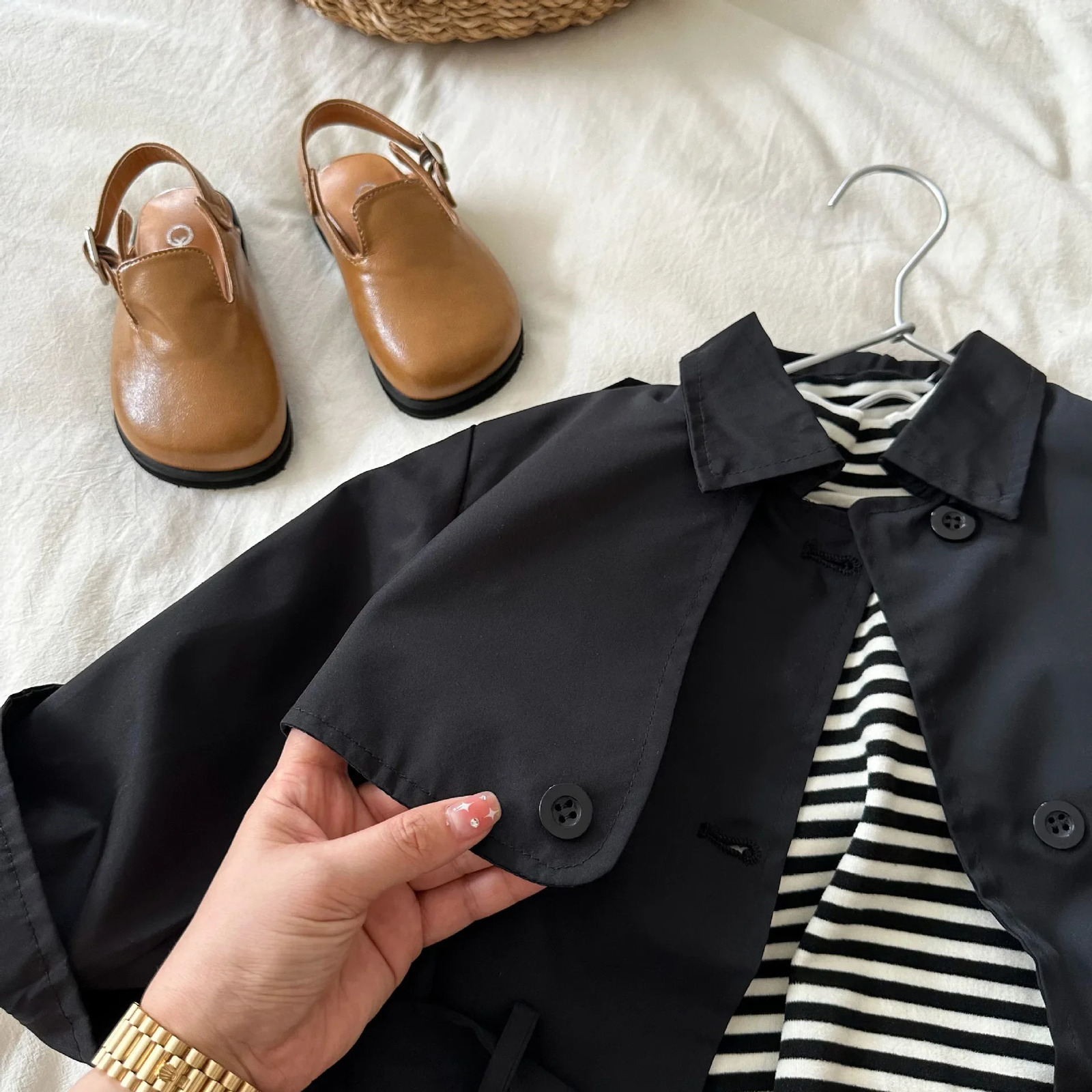 Kids Overcoat Autumn Boys and Girls Solid Color Personalized Coat Baby Short Belt Trench Coat 240711
