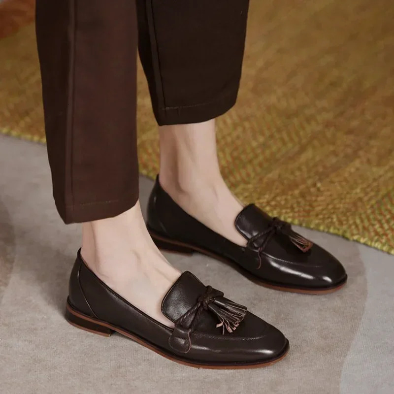 British Style Women Loafers Retro Tassels Pu Leather Shoes Low Heel Shallow Single Black Brown School Flat 240718