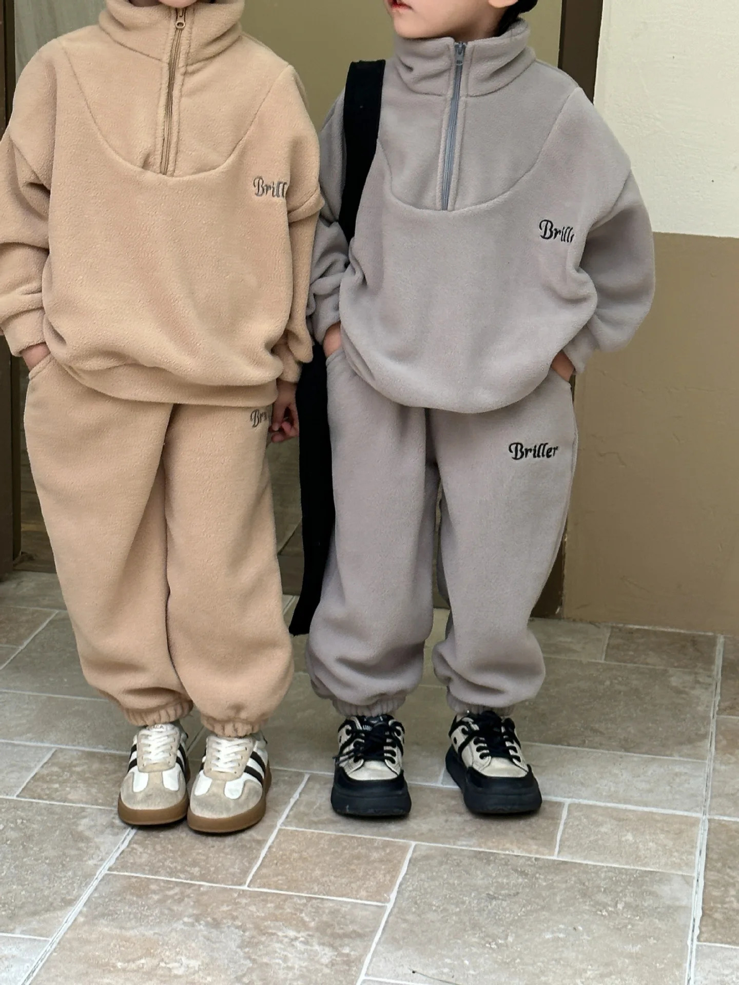 Autumn Winter Baby Kids Fleece Tracksuit Boys Girls Velvet Sweatshirt and Pants Two Piece Sets Children Sports Set 240710