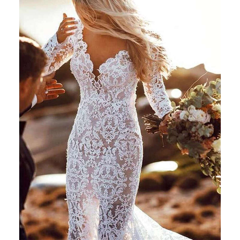 Beach Vintage Lace Wedding Dresses Open Back Long Sleeves Sweep Train V Neck Mermaid Bridal Gowns Boho Sexy Vestido De Mariee