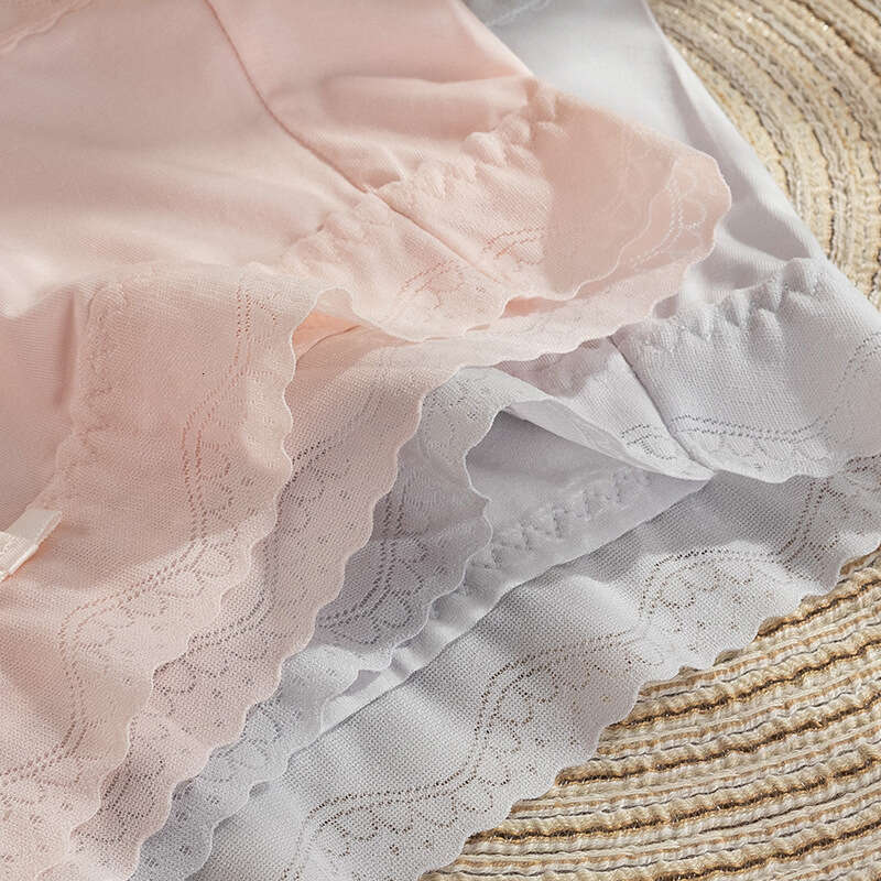 Soft Glutinous Light Luxury Lace High Aesthetic Value, Skin Friendly and Traceless Underwear for Women with Antibacterial Mulberry Silk Crotch Underwe
