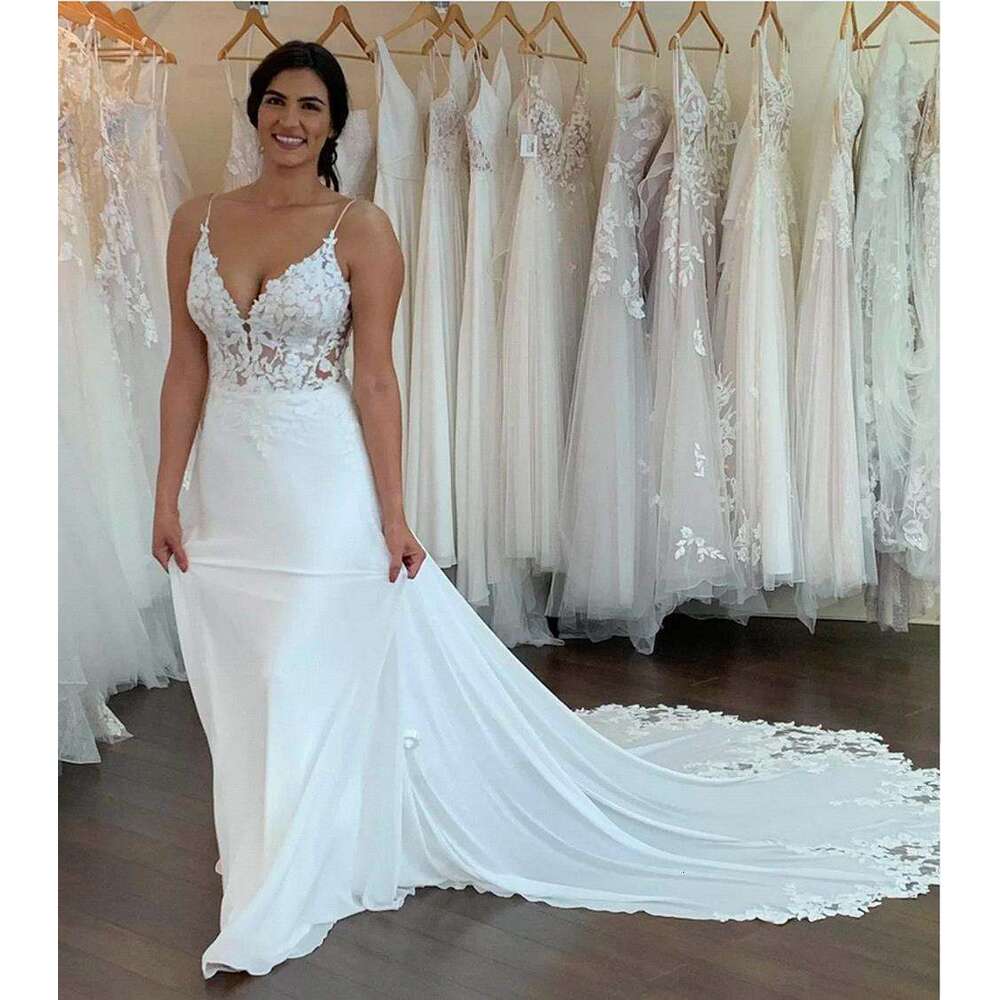 Simple Spaghetti Straps Wedding Dresses For Women Lace V Neck Satin A Line Backless Appliques Bridal Gowns Vestidos De Novia