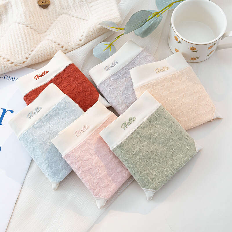 Fresh Jacquard Antibacterial Pure Cotton Crotch Gentle Style Women's Triangle Pants Breathable Seamless Underwear Women Calzoncillos Underwears W
